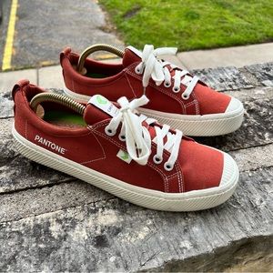 Cariuma Pantone Women’s 9.5 Or Men’s Size 8 Sneakers Picante Rust Orange
